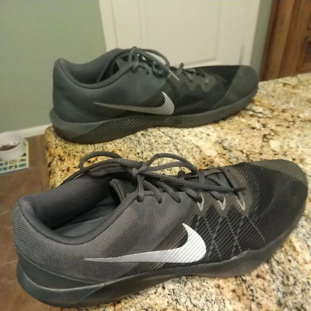 Nike Men's Retaliation Trainer Cross 917707-001 (Size 15 US) Pre-Owned - Great!